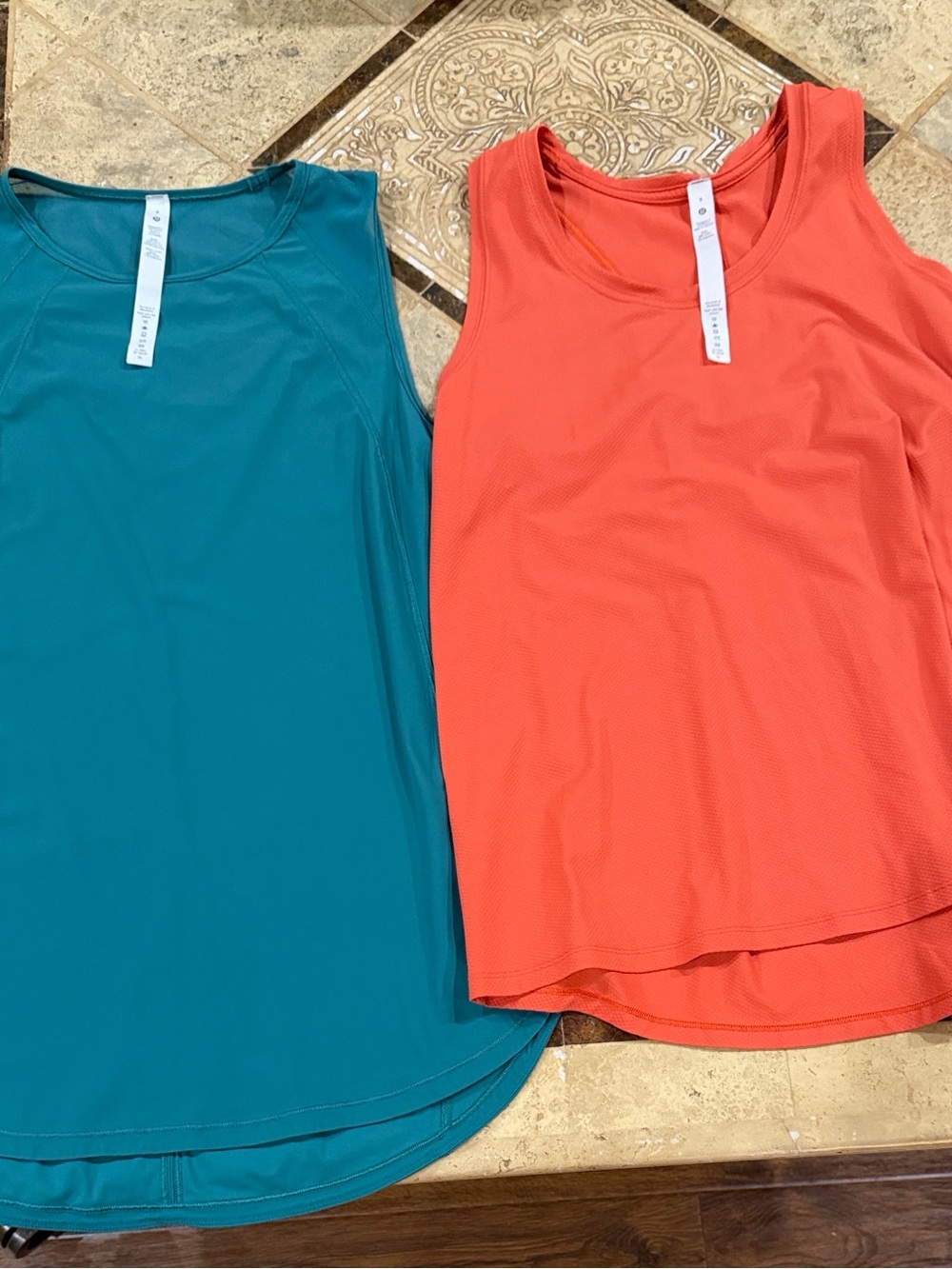 lululemon athletica Women's Tank Tops - Teal & Coral